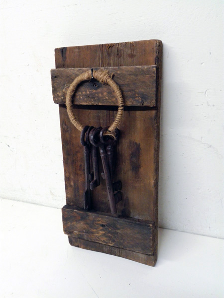 madera porta llaves metal 40x19x4 1u